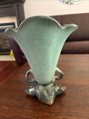 Hull Pottery Blue / Green Ceramic Art Glass Vase - Home Accents